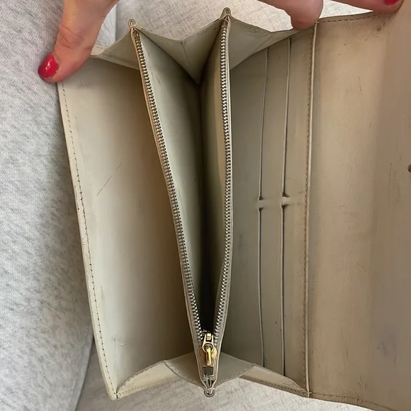 Louis Vuitton Gold Vernis Sarah Wallet